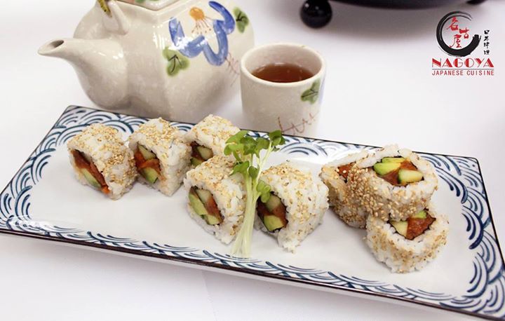 [ad_1]
Spicy Tuna Roll (with sesame seeds)
Wrapped with Cucumber, avocado and spicy tuna
[ad_2]
2017-09-11 14:52:50
Source  …