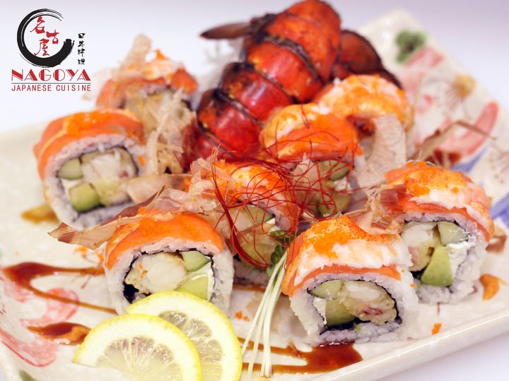 [ad_1]


(Lobster Roll) Tempura lobster tail, cucumber, avocado, cream cheese, cayenne mayo, wrap with smoke salmon, ebi, unagi sauce, bonito & masago.





 
[ad_2]
Source  …