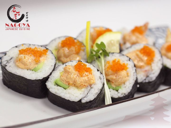 [ad_1]


(Chop Chop Roll) Scallop and masago mixed with Japanese mayo wrapped with sushi rice.





 
[ad_2]
Source  …